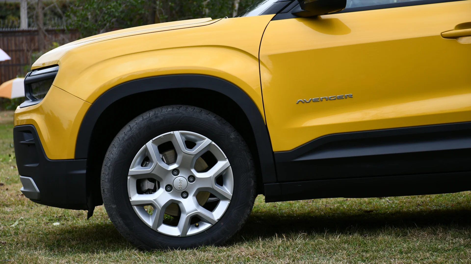 Jeep Avenger Altitud - vista 1 - detalle exterior