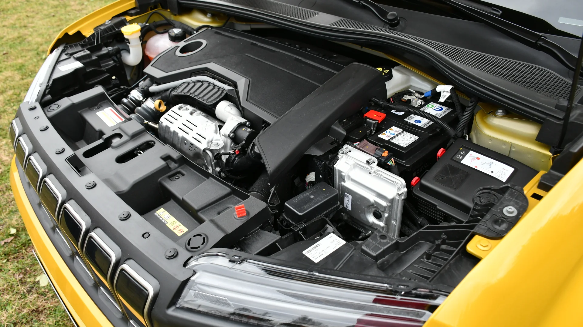 Jeep Avenger Altitud - vista 4 - detalle exterior