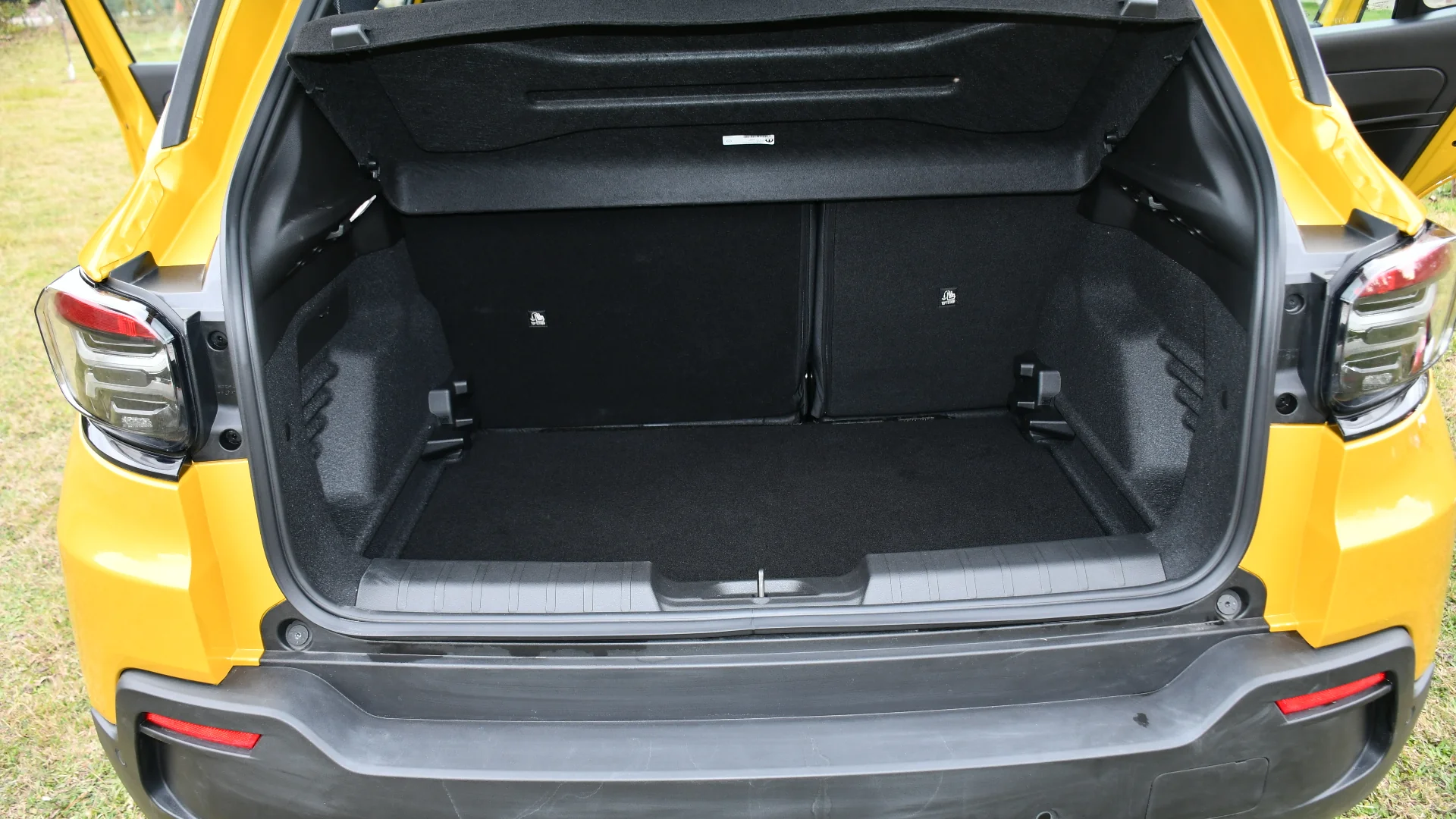 Jeep Avenger Altitud - vista 7 - detalle exterior